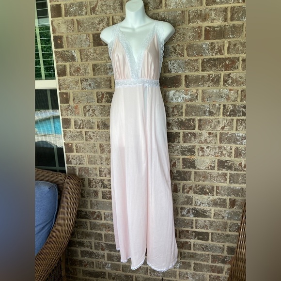 Vintage Pink Satiny Nightgown Slit down front by Aostrophe Size Medium SEARS - Picture 1 of 9